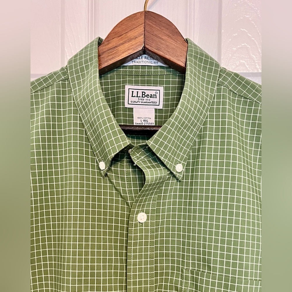 L.L. Bean Men's Green‎ Checkered Shirt - Picture 2 of 7